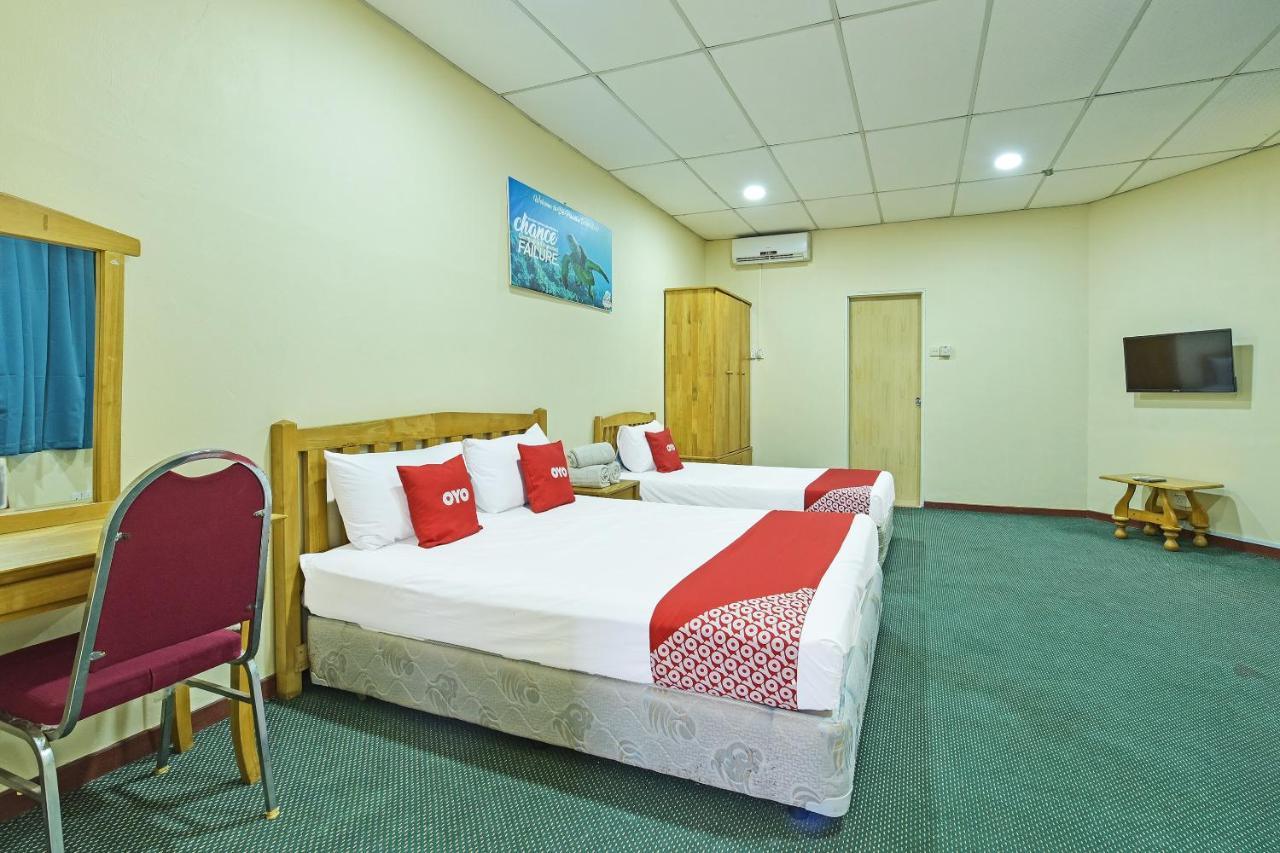 Oyo 90672 De Paradise Turtle Hotel Kerteh Dış mekan fotoğraf