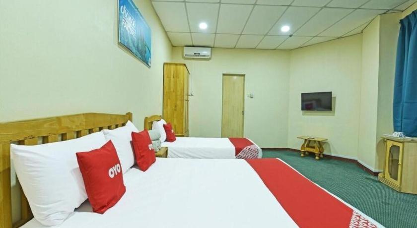 Oyo 90672 De Paradise Turtle Hotel Kerteh Dış mekan fotoğraf